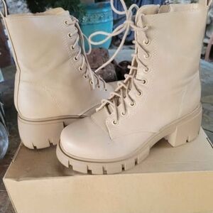 Stylish Tan Lace-Up Combat Boots